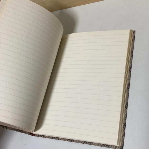 Gucci Notebook Set 2 books My Gucci Book & My Scrap Book Limited New - Picture 4 of 7